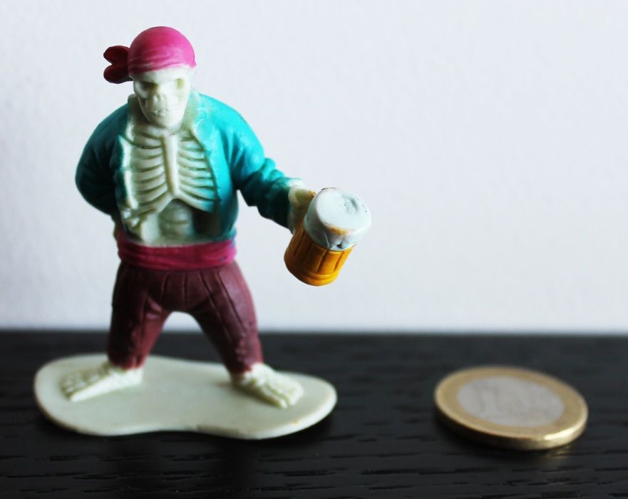 Vintage Pirate Skeleton Figurine Holding a Beer Mug64730032329473120