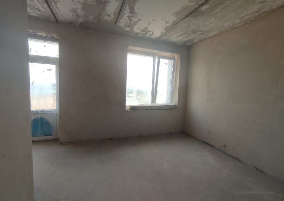 Однокімнатна квартира в с. Великий Олексин! Поблизу озера!