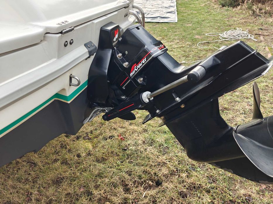 Łódź motorowa, kabinowa RIO 550 cruiser Mercruiser 3.0L 135KM