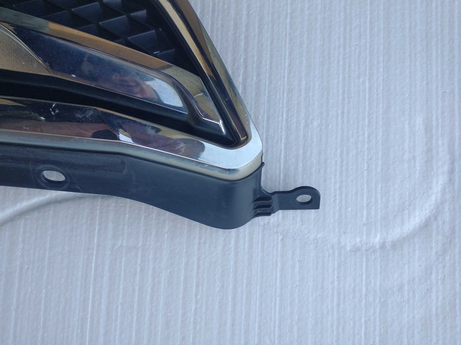 Subaru Legacy V Atrapa, Grill 2009-14, oryginalny, CAŁY