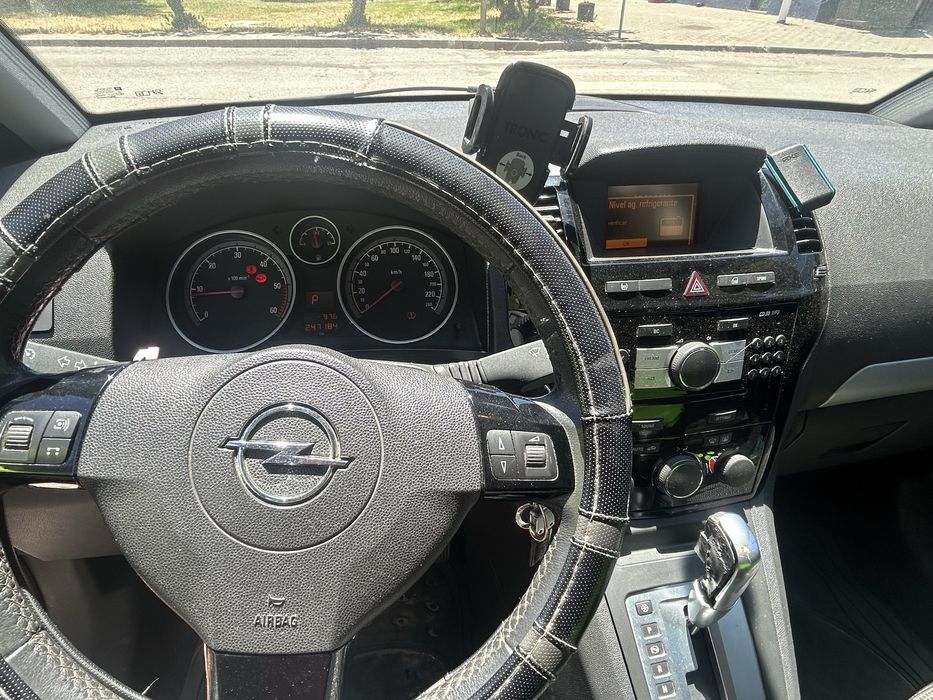 Opel zafira 2008
