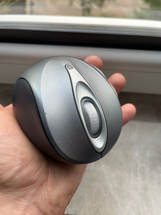 Microsoft Natural Wireless Laser Mouse 6000