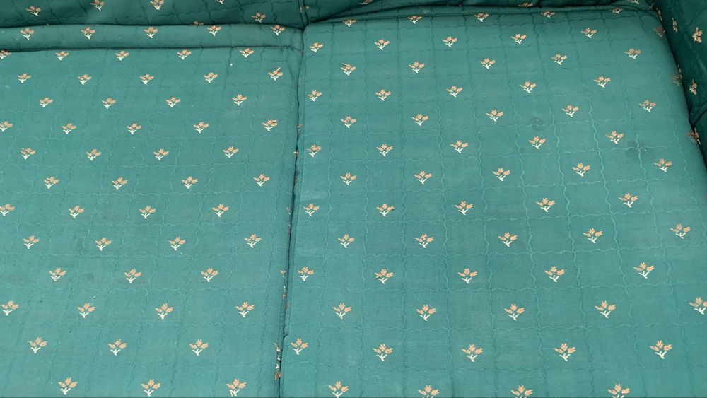 Sofá cama verde