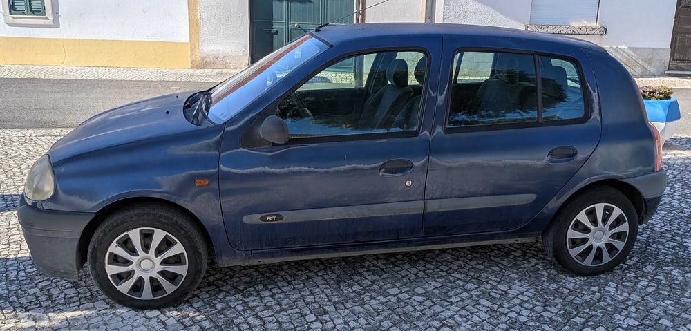 Renault Clio, cor azul escuro — photo 3