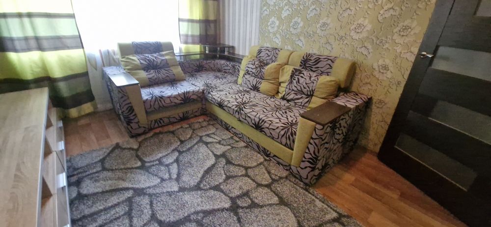 Продам б/у диван