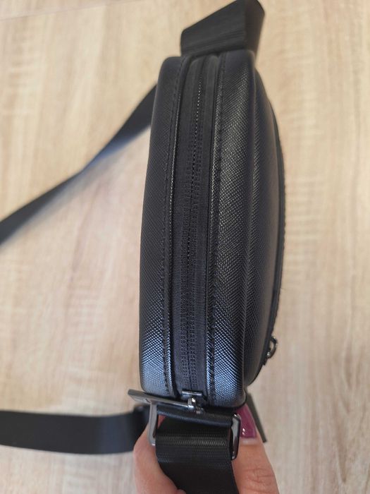 Bolsa Guess nova