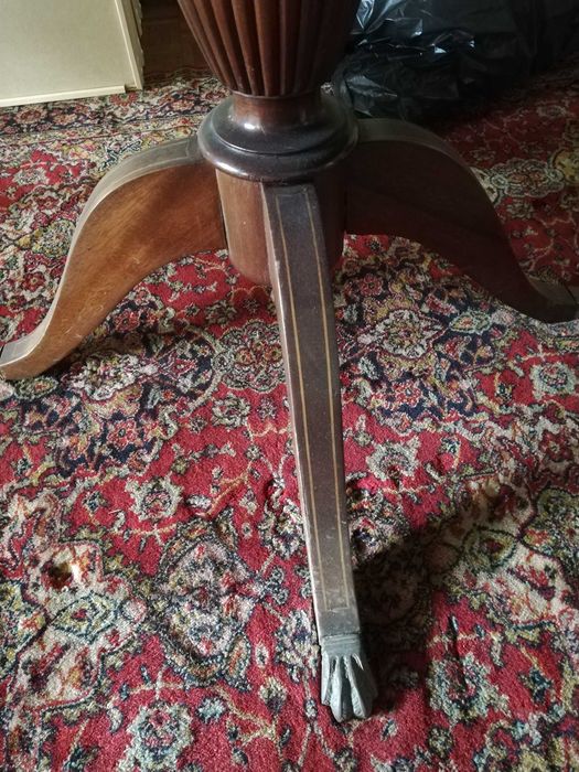 Mesa de jantar em mogno, estilo Inglês