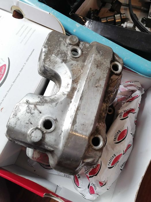 Vendo peças de mota Honda VT250 de 1984