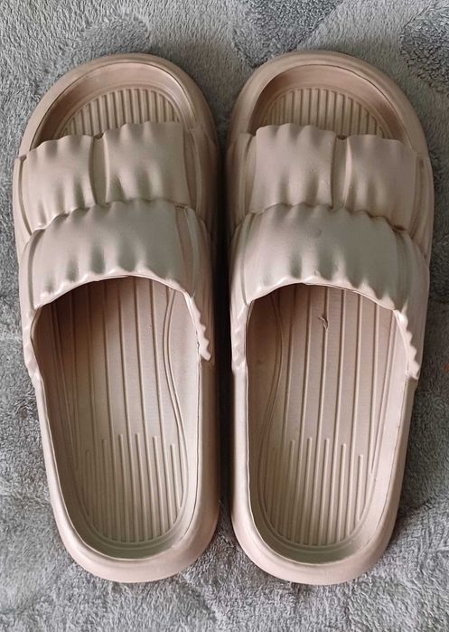 Шльопанці, капці жіночі