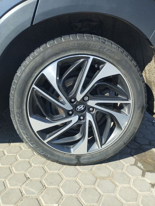 Диски і два комплекти резини 245/45/19