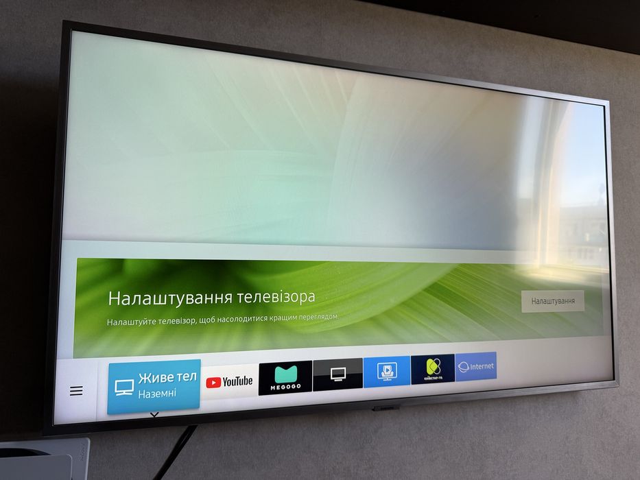 Телевізор Samsung UE43RU7400 43ʼʼ 4K UHD