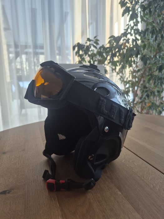 Kask narciarski + gogle UVEX