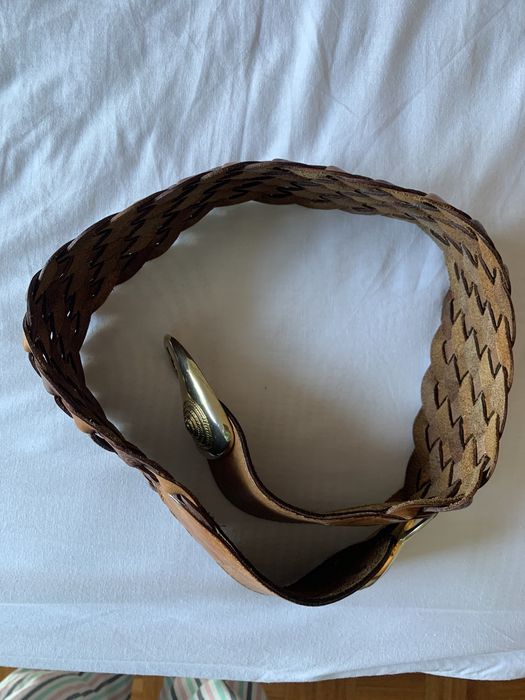 Cinto em pele castanho