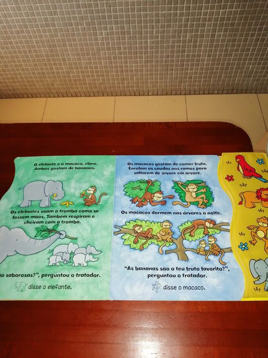 Livro fala com animais da selva
