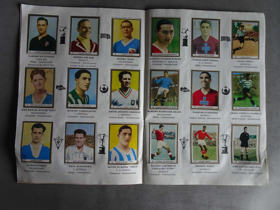 Caderneta cromos Ídolos do Passado (falta 1 cromo)