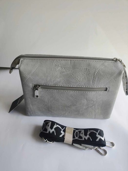 Szara torebka listonoszka