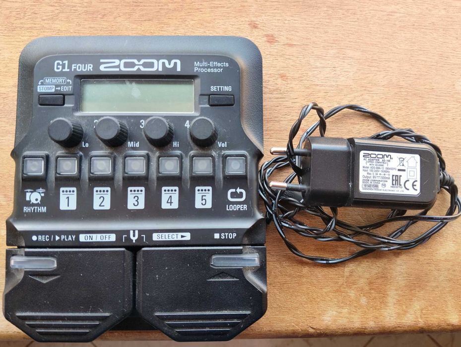 Pedaleira Zoom G1 Four