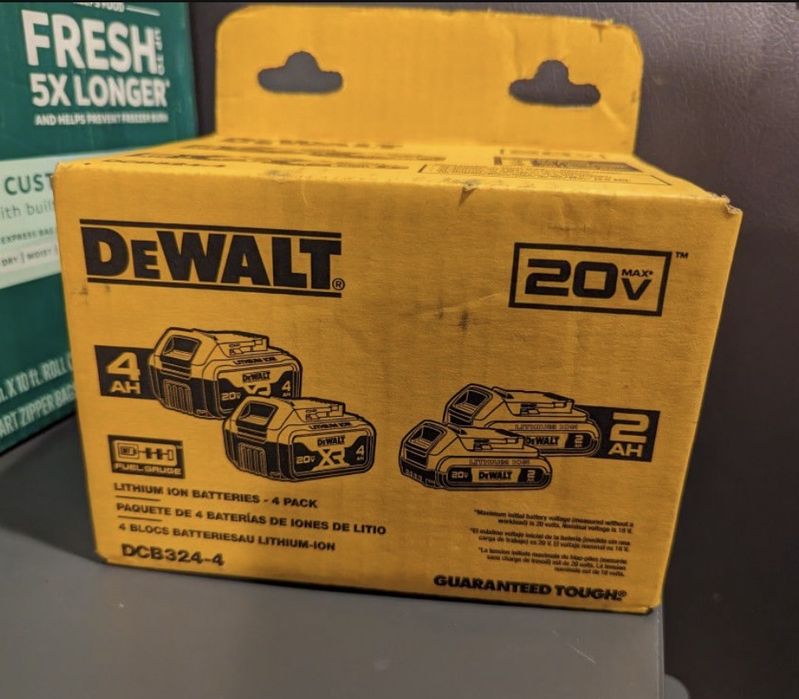 Набор батарейок Dewalt 20v: 8 000 грн. - Електроінструмент Володимирець ...