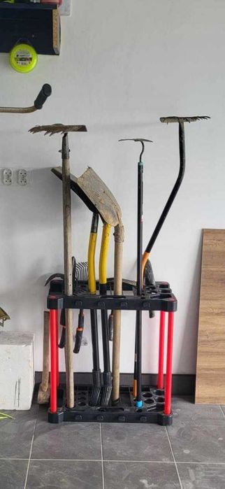NOWY metalowy stojak 28 uchwytów na łopaty i szpadle ogrodowe