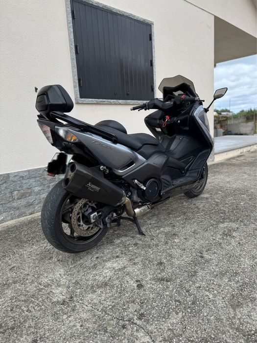Yamaha T max 530