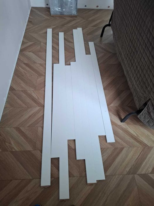 Listwa przypodłogowa biała 8cm wysokości MDF, 16,2m długości