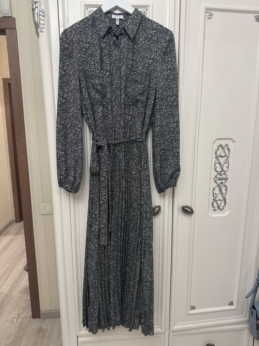 Шикарное Платье Escada