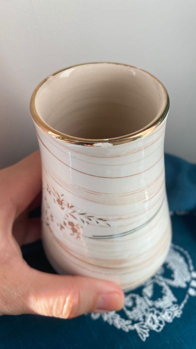 Wazon delikatny, subtelny ale stabilny