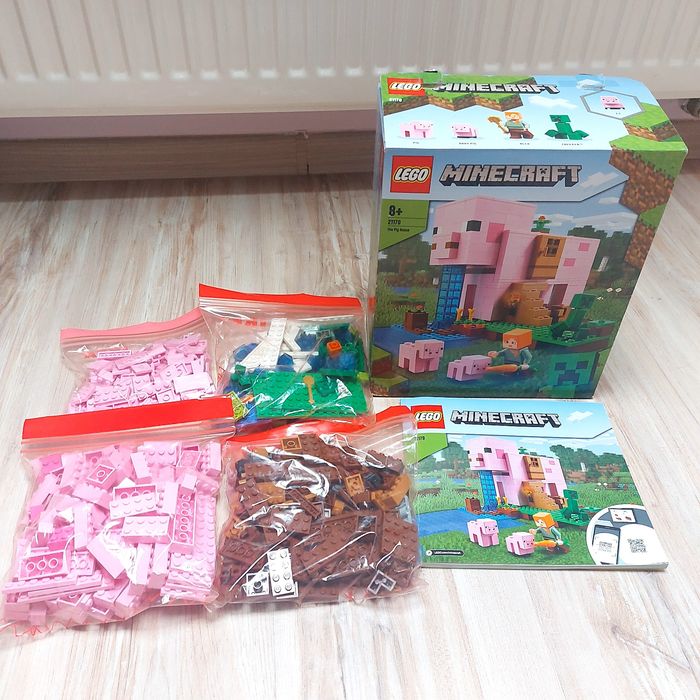 Lego Minecraft 21170 - Dom w kształcie świni