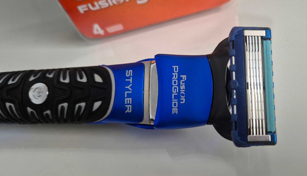 Maszynka Gillette Fusion 5 + Ostrza
