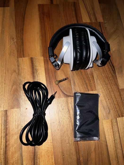 Yamaha HPH-MT5w Studio Monitor