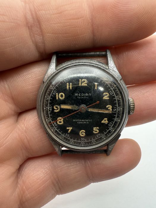 Zegarek Median Technic do naprawy