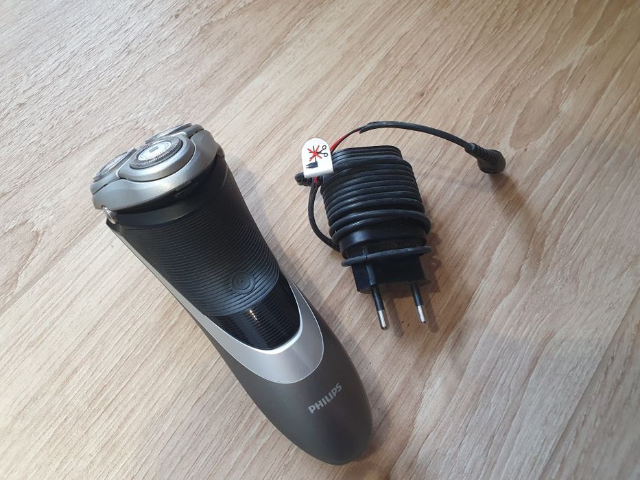 Golarka Philips PT870 elektryczna akumulatorowa