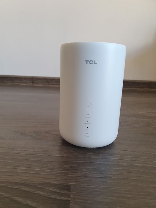 Router TCL HH130VM LTE Cat.13 do 600Mbps Magenta