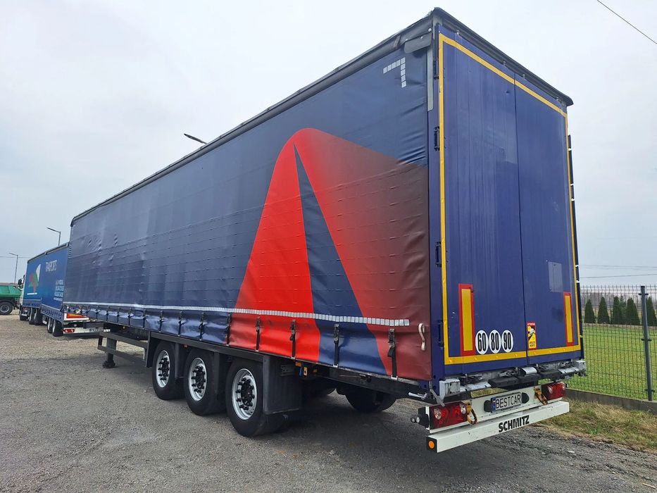 Schmitz Cargobull VARIOS Import Francja  regulowana wysokość dachu / 240000km / wzmocnione plandeki