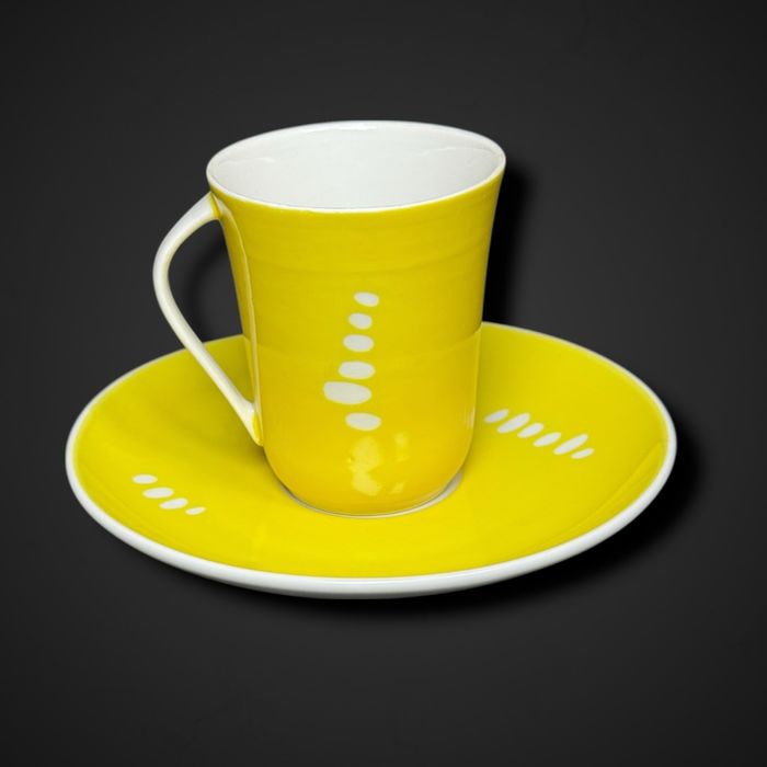 Filiżanka ze spodkiem Ćmielów Krokus proj. Potacki żółta b5/12078