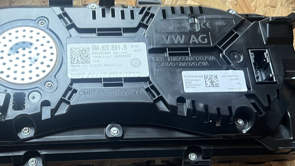 Щиток приборів Тігуан Панель приборів Tiguan USA 2018–2024