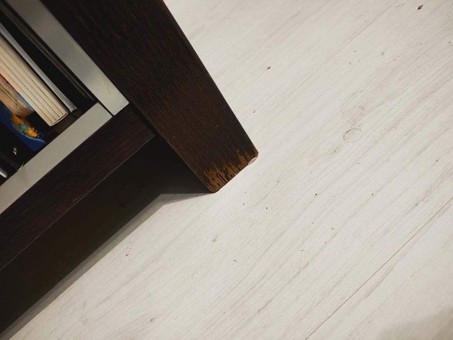 Zestaw mebli drewnianych