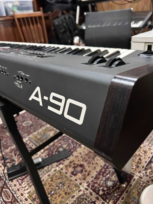 Controlador MIDI Roland A-90