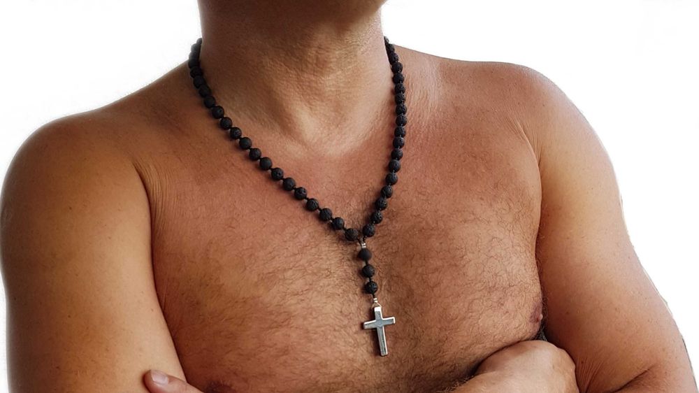 MĘSKI NASZYJNIK STYL RÓŻANIEC Lawa wulkaniczna krzyżyk hematyt