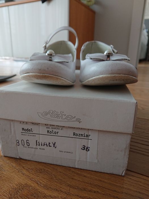 Buty komunijne rozmiar 36 (długość wkładki 24 cm)