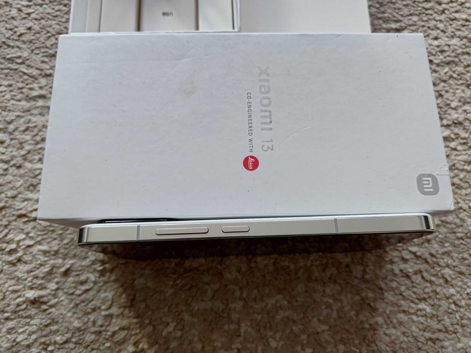 Smartfon Xiaomi 13 12 GB / 512 GB Biały Snapdragon 8 Gen 2