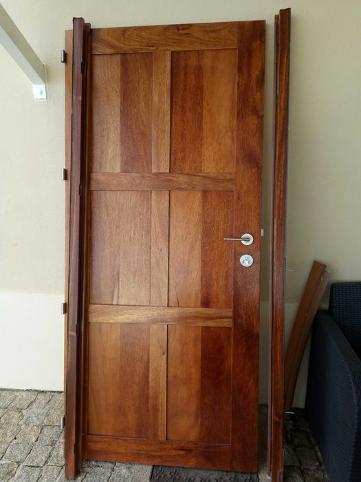 Porta exterior madeira