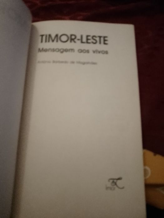 Timor Leste-Mensagem aos vivos-Adriano M-1e-Limiar12E-Pente-2E Desde2E