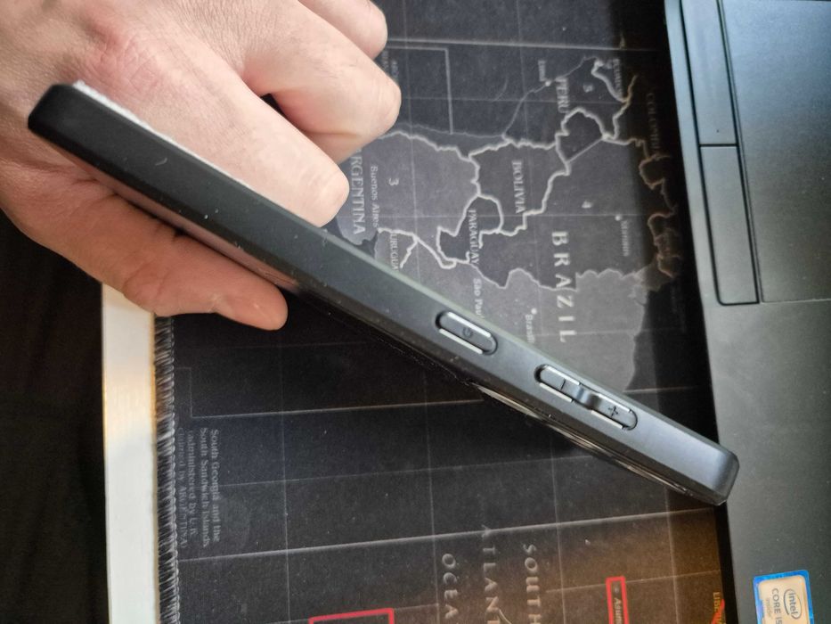 Nowe etui do Samsung Galaxy S24  magnetyczne