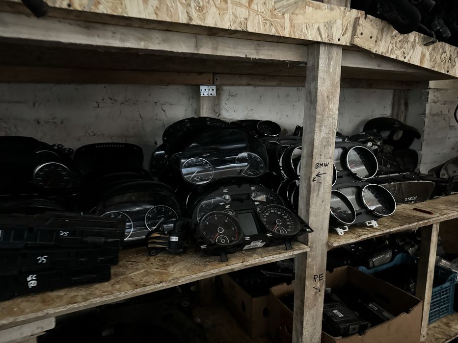 Приборна панель Nissan