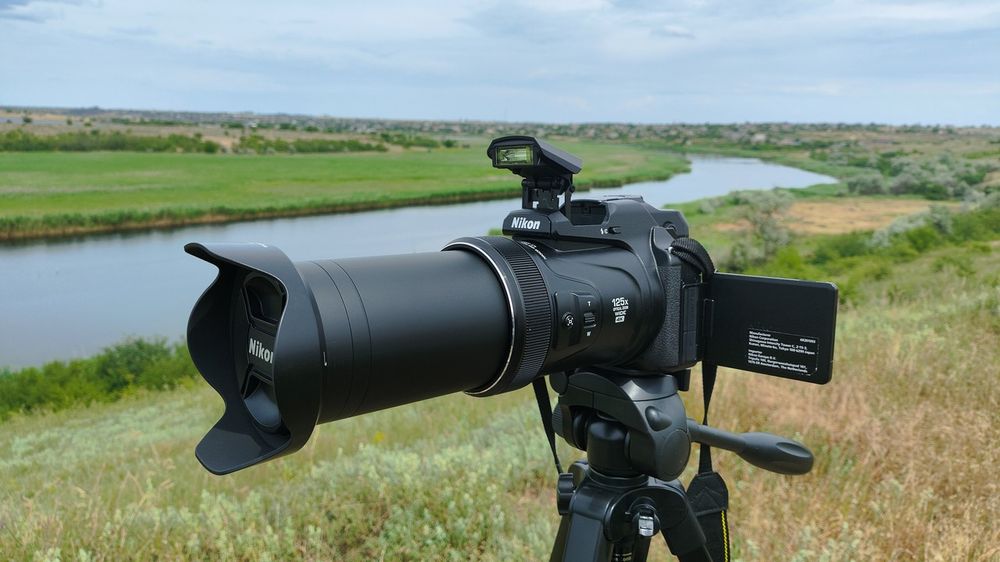 Nikon Coolpix P1000 125x Zoom Wi-Fi 4K + Сумка  зумовик