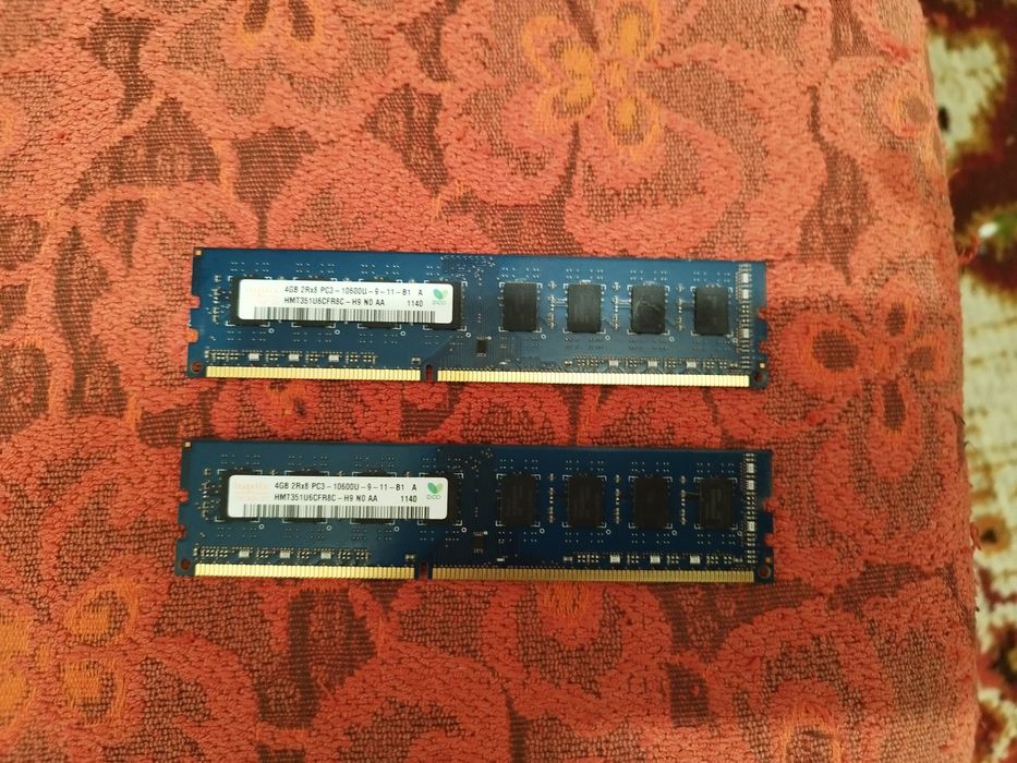 2 Плашки оперативної пам'яті DDR3-1333MHz по 4 ГБ
