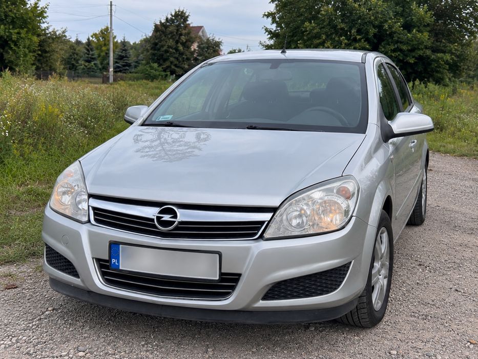 Opel Astra Sedan 1.6 Benzyna | 2008 | 291 800 km