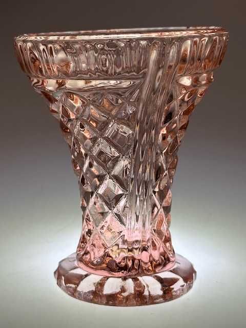 HSG Ząbkowice wazonik na konwalie nr 2065 rozalinowy wys  10.5 cm