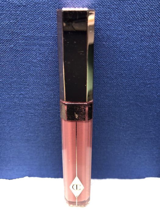 Из Англии: блеск для губ Charlotte Tilbury-lip gloss; Sweet Stiletto;культовый нюдовый/тёмно розовый оттенок!не растекается!в остатке больше половины!